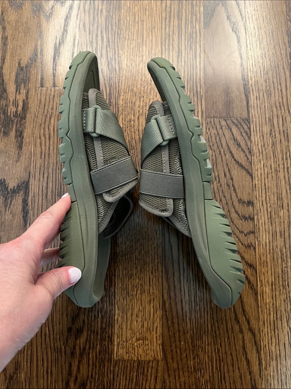 TEVA Hurricane Verge Olive Green Slide Sandal with Buckle Strap. 8 medium - Picture 7 of 10